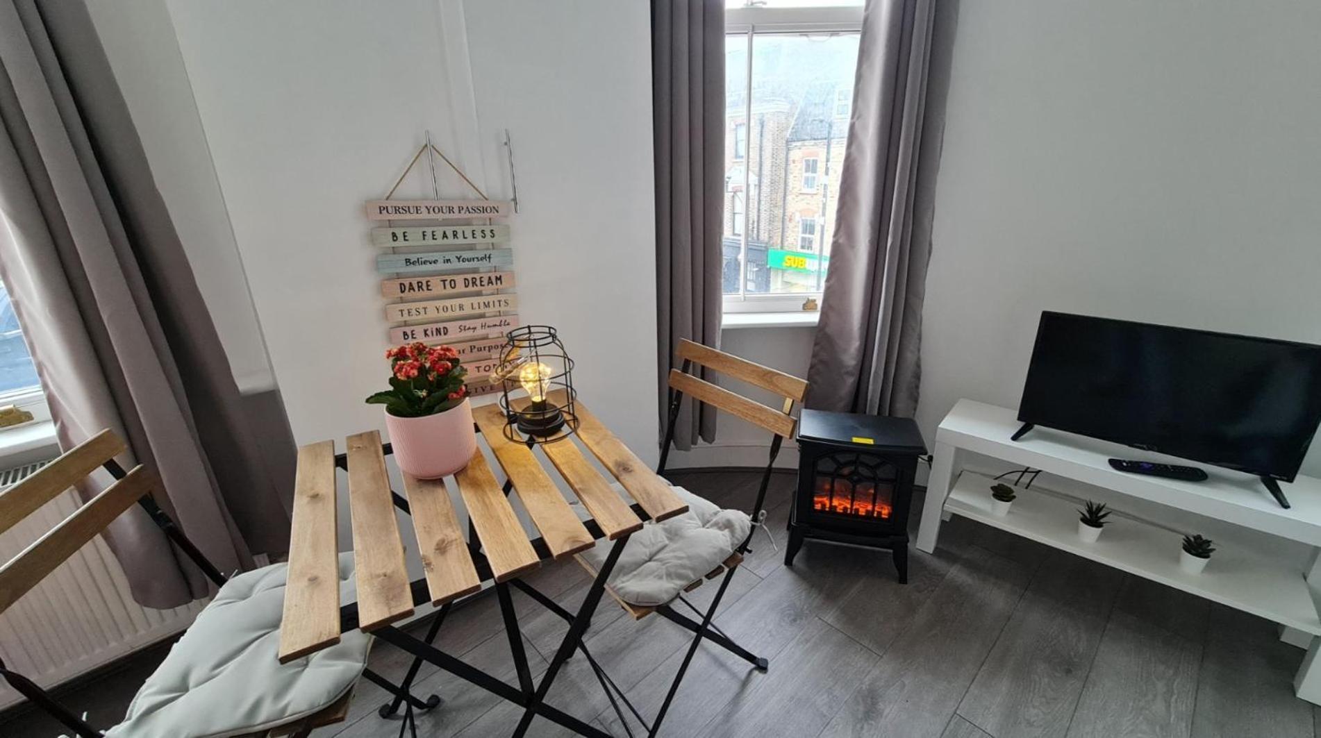 Cosy Studio With Kitchenette And Private Bathroom - 15Mins To Central London! Exteriér fotografie